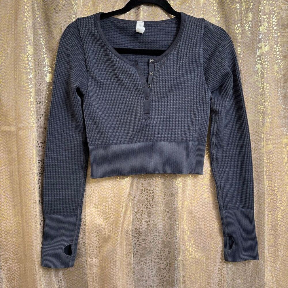 Aerie OFFLINE Main Squeeze Blue Gray Seamless Cropped Waffle Henley Top‎ Medium